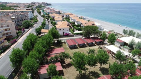 Property building, Day, Natural landscape, Bird's eye view, Beach, City view, Sea view