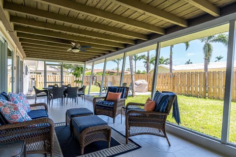 Patio, Living room