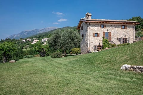 Rustico Bertel House in San Zeno di Montagna