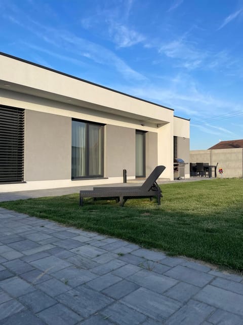 Balcony/Terrace, Garden view