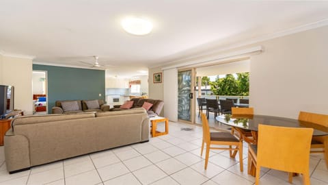 Gone Coastal - Three Bedroom Unit Maison in Woorim