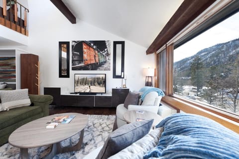 Tamarron Lodge Loft - 206 House in La Plata County