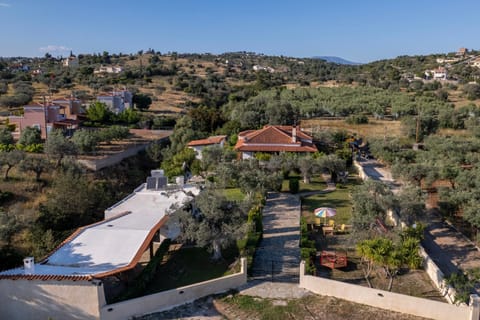 Property building, Day, Neighbourhood, Bird's eye view