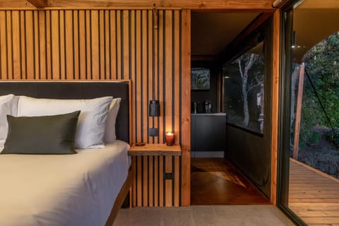 The Enchanted Retreat - Unforgettable Luxury Glamping Luxus-Zelt in Havelock North