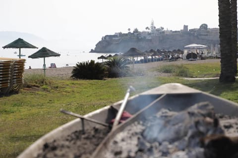 Day, Natural landscape, BBQ facilities, Sea view