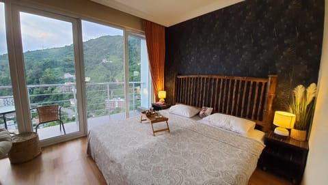 Other, Other, Photo of the whole room, Decorative detail, Decorative detail, Mountain view, Sea view