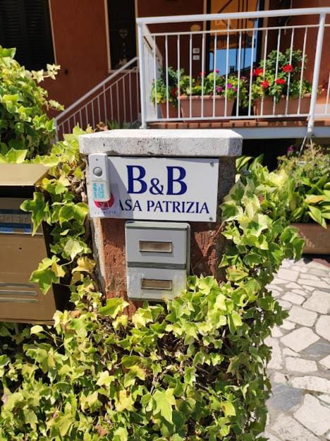 Casa Patrizia B&B cir in info Bed and Breakfast in Sirmione