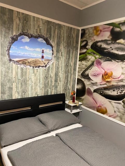 Hipokratios 3 Zimmer mit Gemeinschaft WC Hostel in Fürth