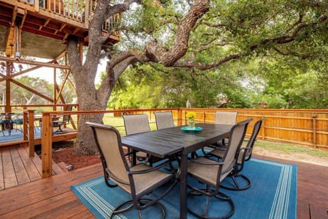 Canyon Lake Treehouse House in Canyon Lake