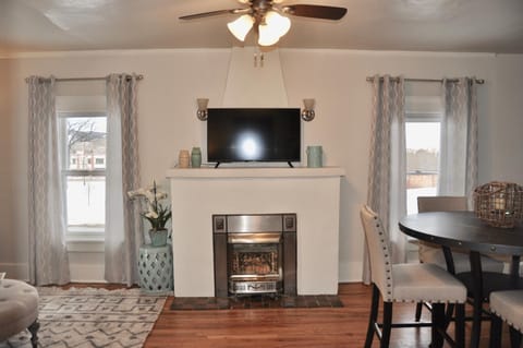 Cozy 2 BDRM Vacation Rental - 1 Mile to Dtwn Rapid City Eigentumswohnung in Rapid City