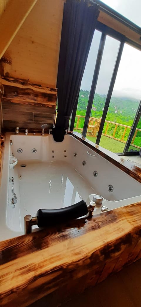 Natural landscape, Hot Tub, Bathroom, Bath