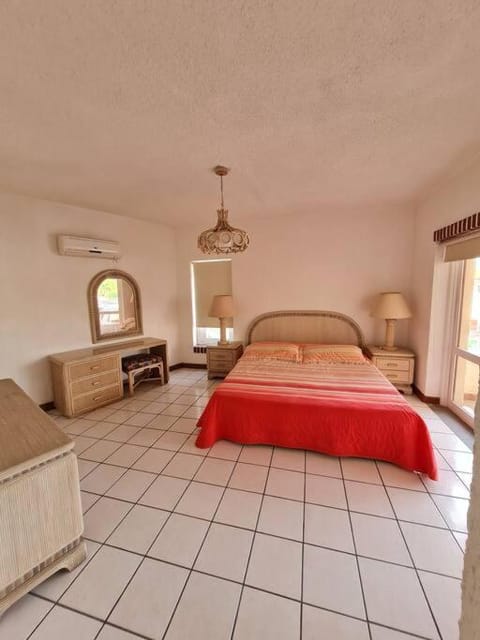 2 Bedroom 2 bathroom condo pool, tennis beach club Apartment in Manzanillo