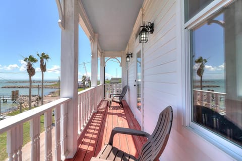 Joys Beach House House in Rockport