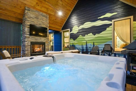 Hiker's Hideout-Massage Chair-Hot Tub-Epic Views House in Broken Bow