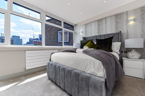 1 Bedroom stylish apartment in Webley park Condo in Wembley