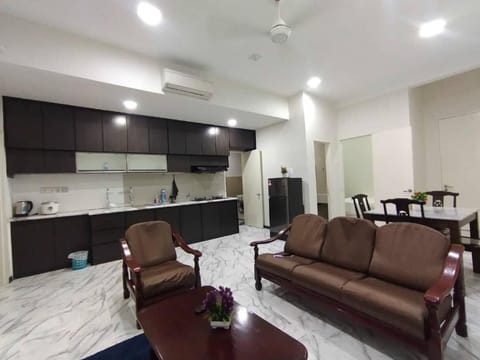 FLYPOD - LOFT E at IMAGO (6-8 PAX) Appartement in Kota Kinabalu