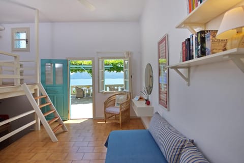 Living room, Photo of the whole room, Seating area, Sea view