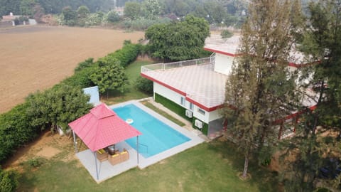 Alaya Stays Luxurious 4BHK Farm with Pvt Pool in Manesar Villa in Gurugram