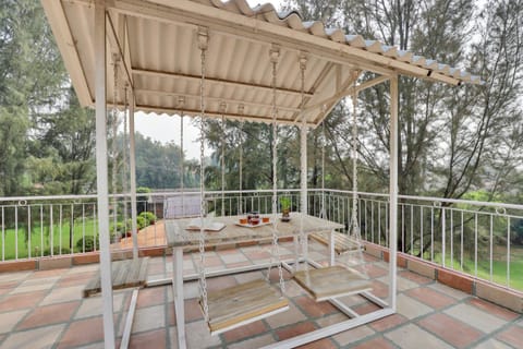 Garden, View (from property/room), Balcony/Terrace