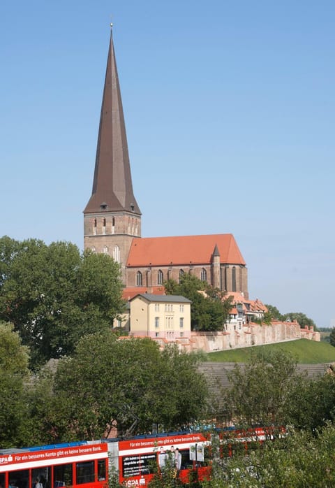 Nearby landmark, Landmark view