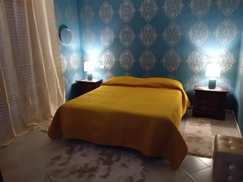 Nearby landmark, Nightclub / DJ, TV and multimedia, Balcony/Terrace, Balcony/Terrace, Bedroom, Inner courtyard view, Parking, internet, internet, internet