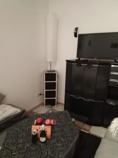 Studiowohnung, Neu renoviert, zentrale Lage Condo in Saarlouis