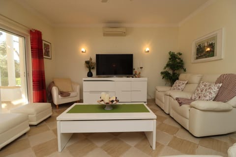 TV and multimedia, Living room, air conditioner