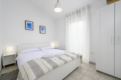 Bed, Bedroom, wardrobe