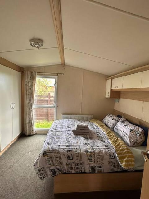 Swift Moselle 2 Bedroom Caravan - Uddingston, Glasgow Apartment in Glasgow