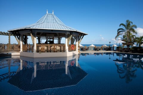 Lounge or bar, Pool view