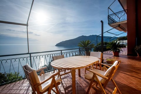 Patio, Day, Natural landscape, View (from property/room), Balcony/Terrace, Seating area, Dining area, Mountain view, Sea view