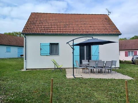 Patio, Garden, Dining area, Garden view