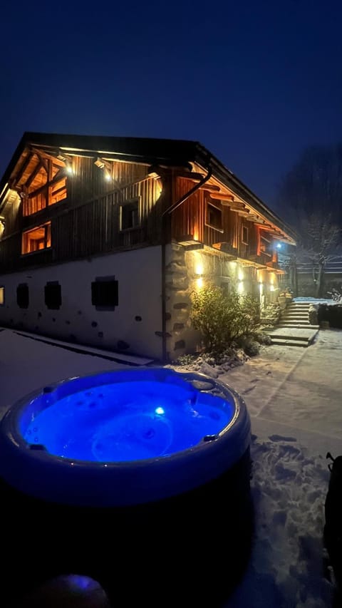 Property building, Hot Tub