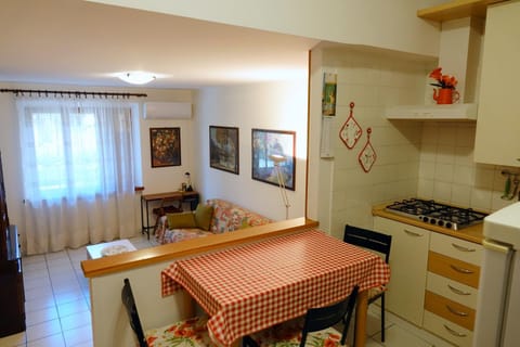 Casa Rosina Marotta Condo in Marotta