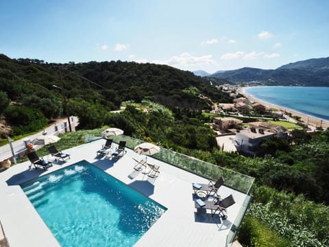 Nearby landmark, Natural landscape, Beach, Sea view, Swimming pool, Location, sunbed