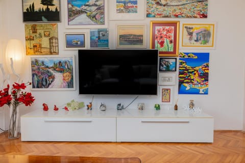 TV and multimedia, Evening entertainment