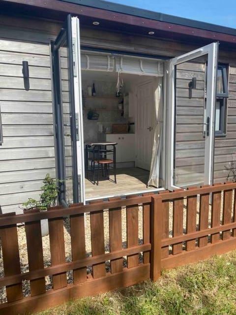 The Garden room Apartment in East Devon District