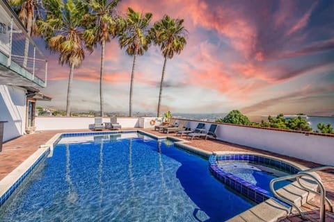 California Dreamin Your Ocean-View Sanctuary House in Pacific Beach