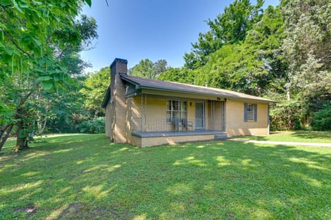 Quaint Oxford Home about 2 Mi to Ole Miss and The Grove! Haus in Oxford