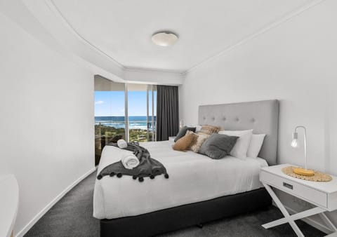 Sensational Sebel Ocean View 2 Bedroom Apartment Condominio in Maroochydore