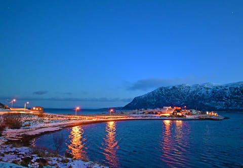 Rivdnji Holiday Home Smørfjord House in Troms Og Finnmark
