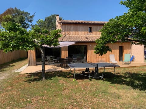 Garden, Table tennis