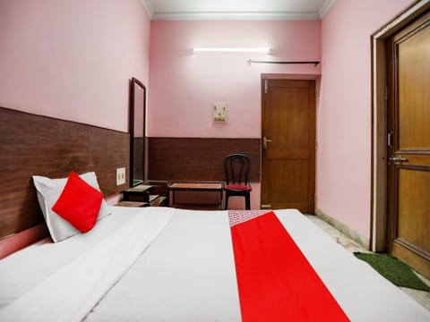 OYO Flagship Jaiswal Star Stay Hotel in Lucknow