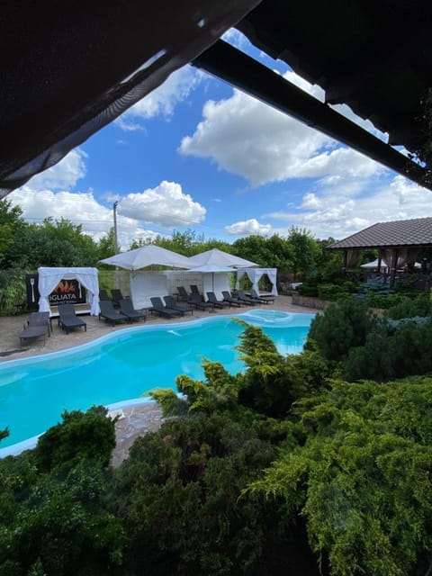 Balcony/Terrace, Swimming pool