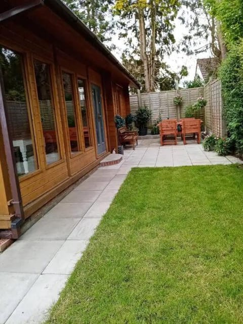 tranquil log cabin Copropriété in Shepton Mallet