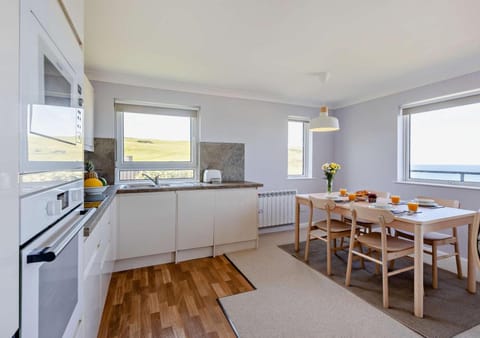 Flat 9 Clifton Court Apartment in Croyde