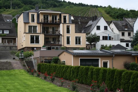 Weingut Goeres Bed and Breakfast in Cochem-Zell