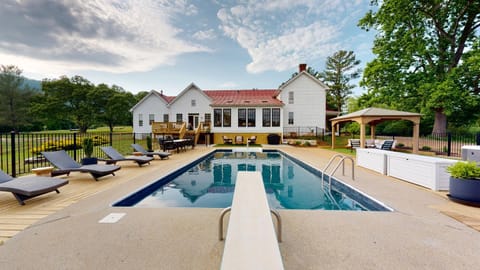 Seating area, Swimming pool