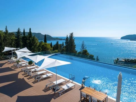 Natural landscape, Mountain view, Sea view, Swimming pool, sunbed