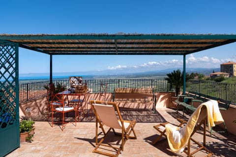 Patio, Day, Natural landscape, View (from property/room), Balcony/Terrace, Sea view